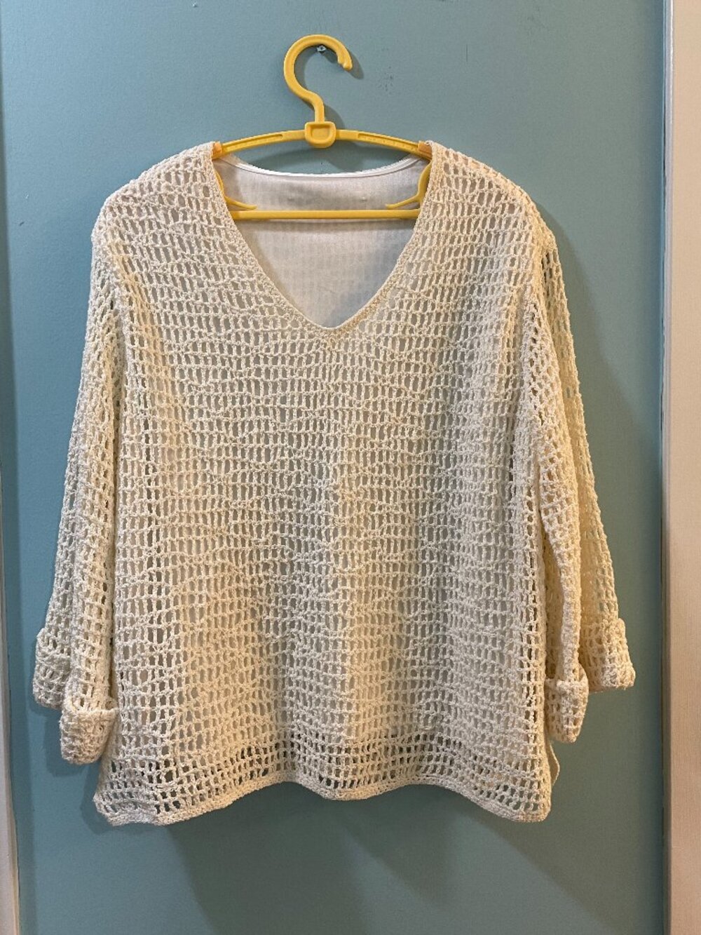 Crocheted Cream 3/4 Sleeve Top With Silky Liner, Size M